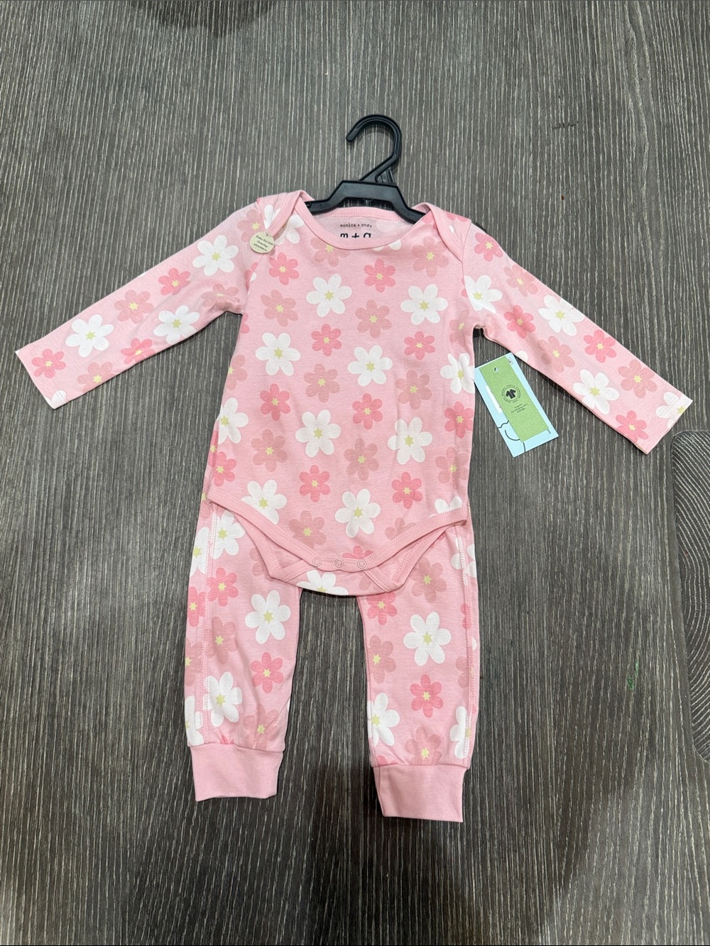 NWT Size 0-3 Monica + Andy Pink Floral Long Sleeve Bodysuit & Pants Set